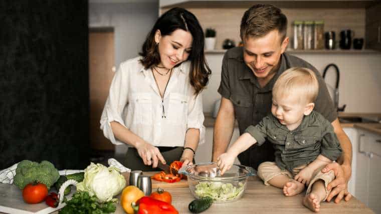 Prawidłowe nawyki żywieniowe kluczem do sukcesu. Jak zadbać o zdrowie wszystkich członków rodziny?