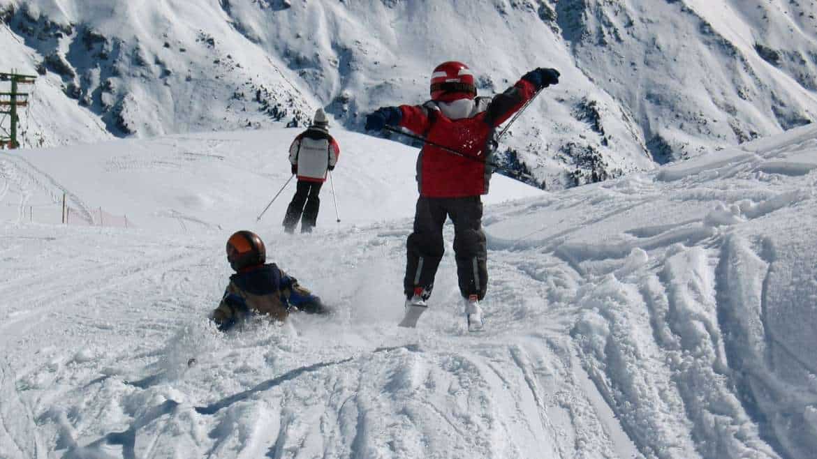 „Jeżdżę z głową” – startuje tegoroczna edycja projektu narciarskiego dla dzieci