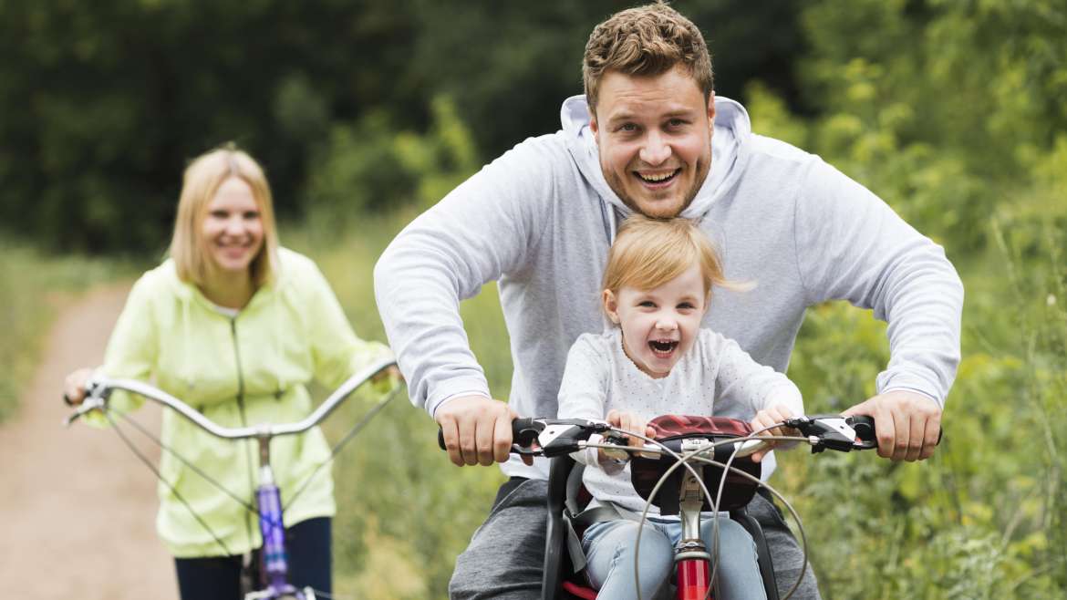 Jak przygotować się do rodzinnej wycieczki rowerowej?