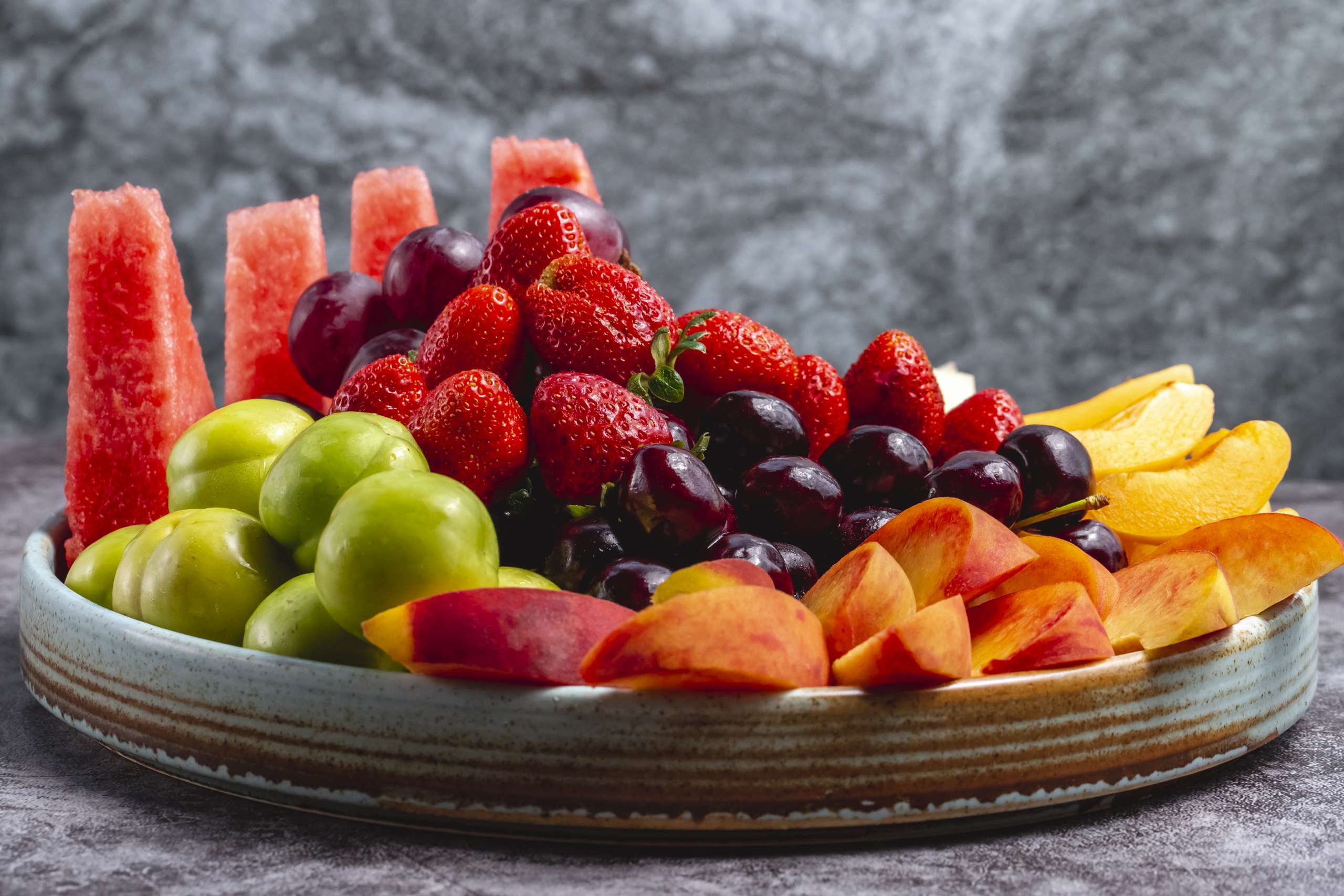 Owoce sezonowe – bogactwo witamin dla całej rodziny