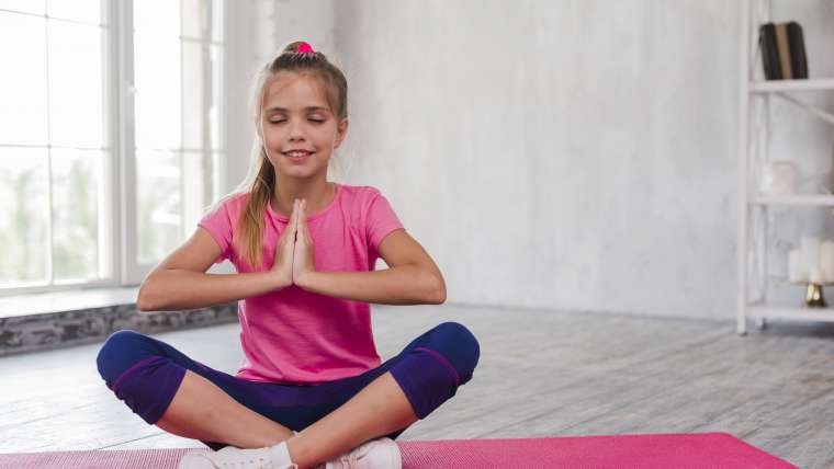 Bezstresowe dzieciństwo – o znaczeniu ćwiczeń relaksacyjnych i oddechowych dla dzieci
