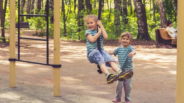 Poprawa koordynacji ruchowej i dobra zabawa – o roli sportu w terapii dzieci z autyzmem