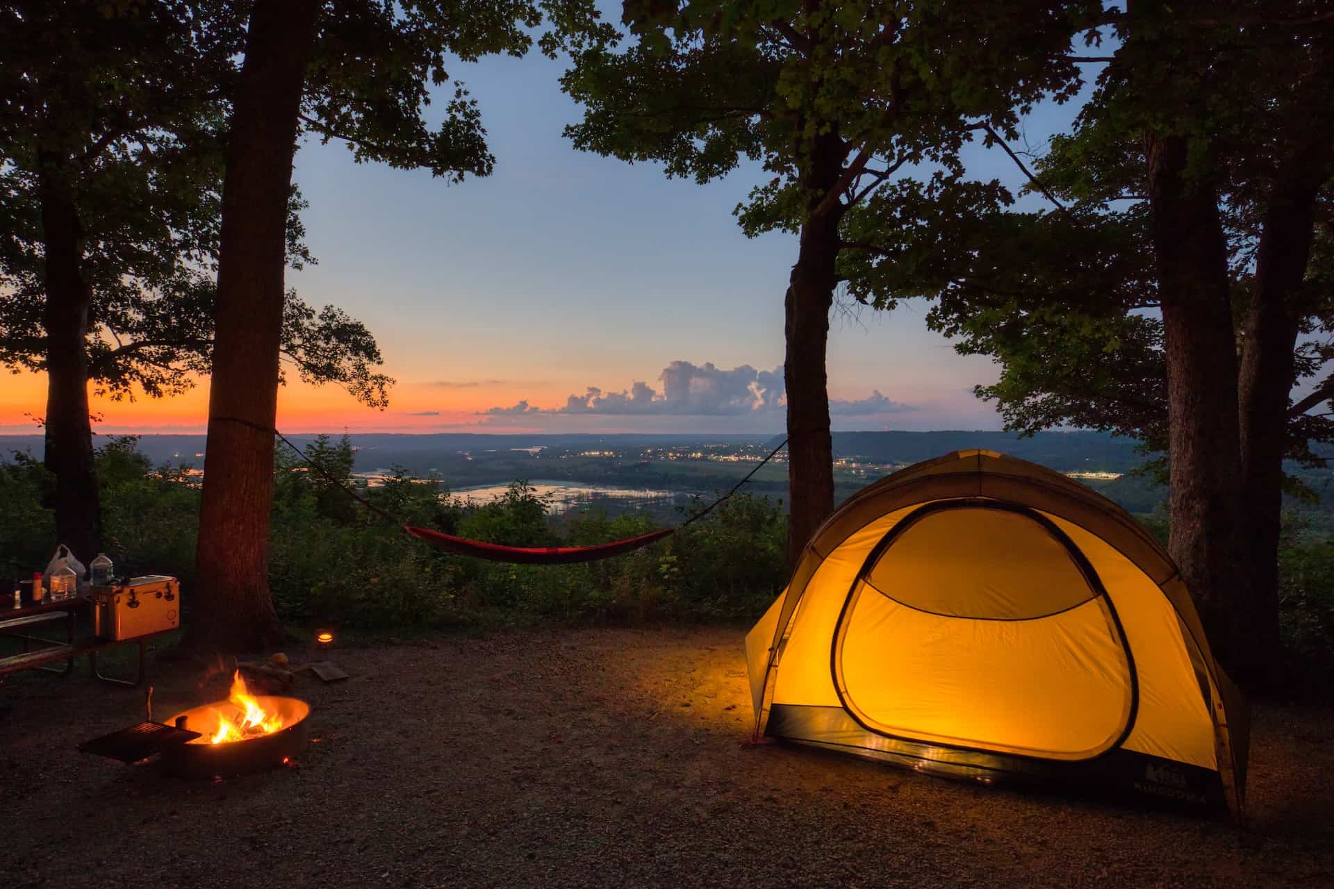 Co spakować na rodzinny camping?